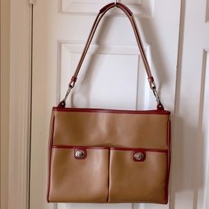 Tod’s Leather Messenger/ Shoulder Bag